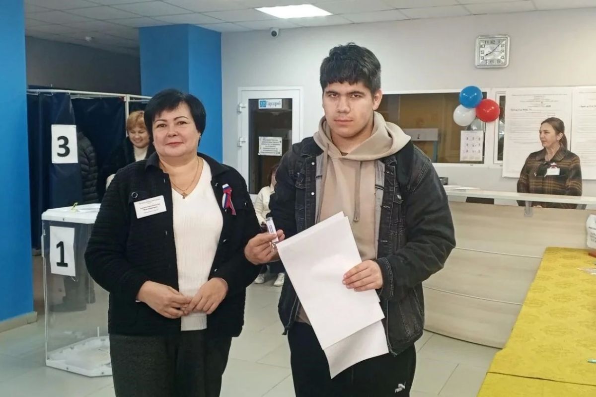 На избирательные участки республики приходят жители, которые принимают участие в выборах впервые На избирательные участки республики приходят жители, которые принимают участие в выборах впервые
