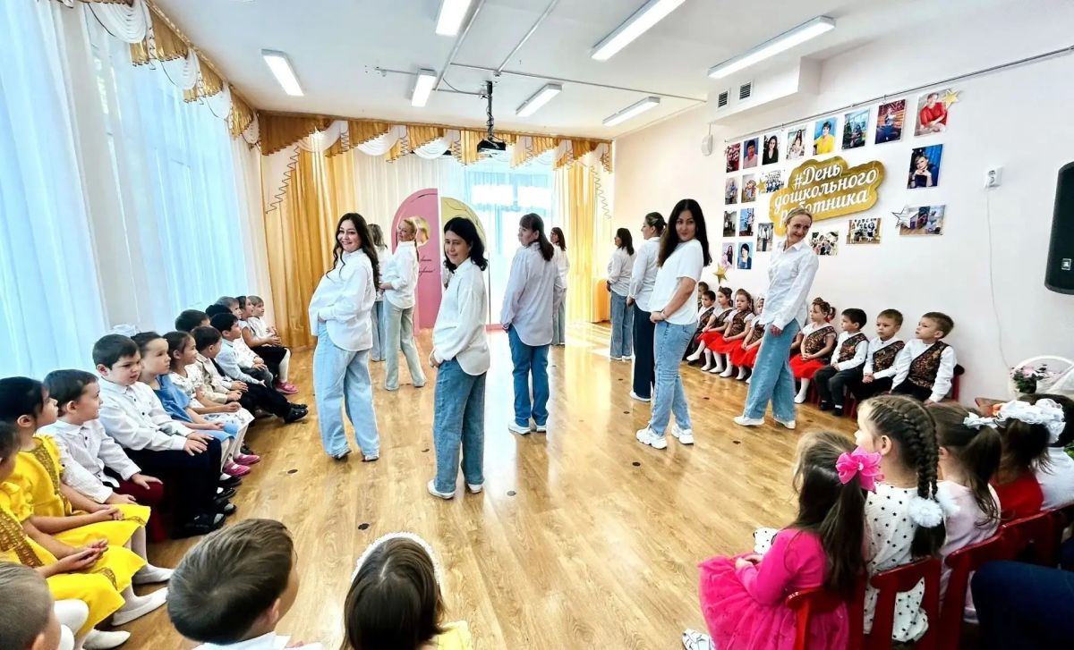 «Лучики добра» и слова благодарности: в Чебоксарах поздравляют дошкольных работников «Лучики добра» и слова благодарности: в Чебоксарах поздравляют дошкольных работников