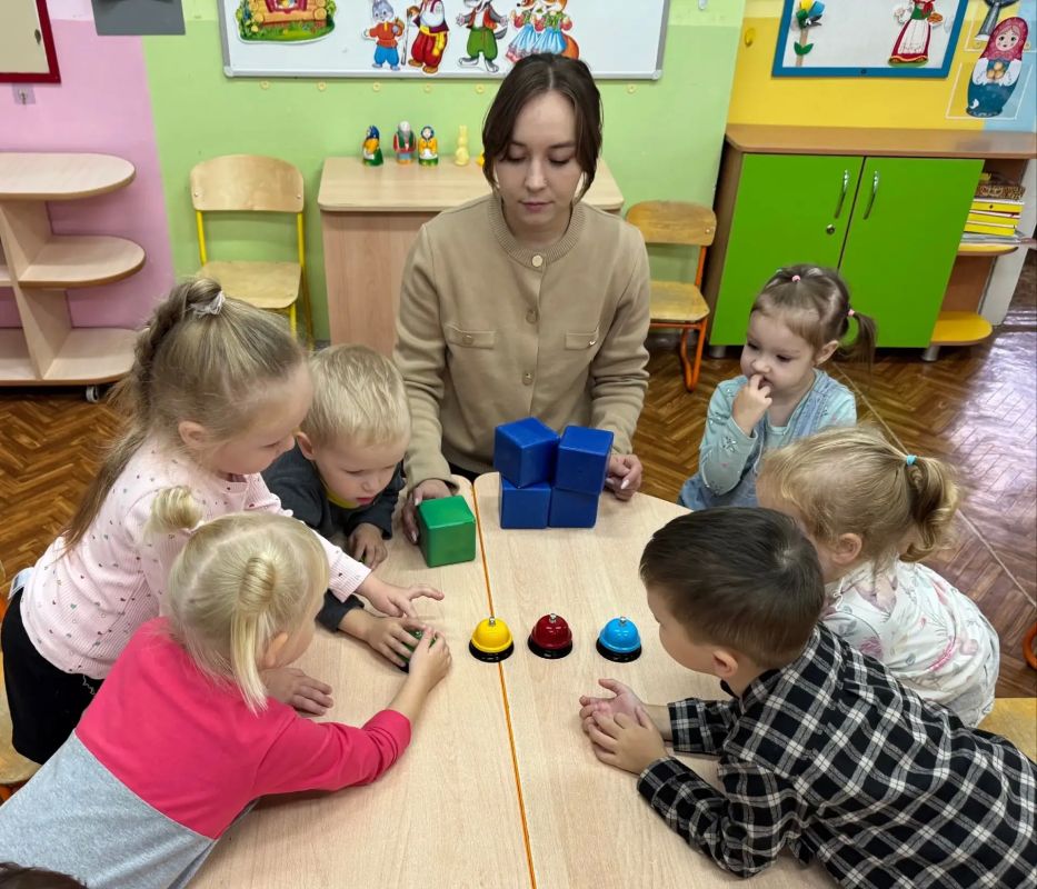 Уважаемые воспитатели, работники детских садов и ветераны дошкольного образования Новочебоксарска! Уважаемые воспитатели, работники детских садов и ветераны дошкольного образования Новочебоксарска!