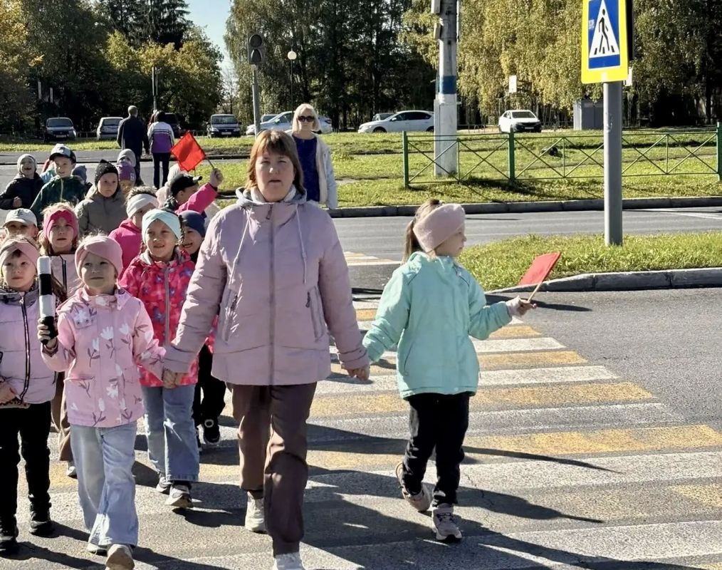 Уважаемые воспитатели, работники детских садов и ветераны дошкольного образования Новочебоксарска! Уважаемые воспитатели, работники детских садов и ветераны дошкольного образования Новочебоксарска!