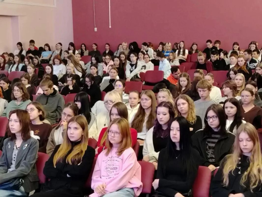 Станислав Трофимов: Единый молодежный информационный день Станислав Трофимов: Единый молодежный информационный день
