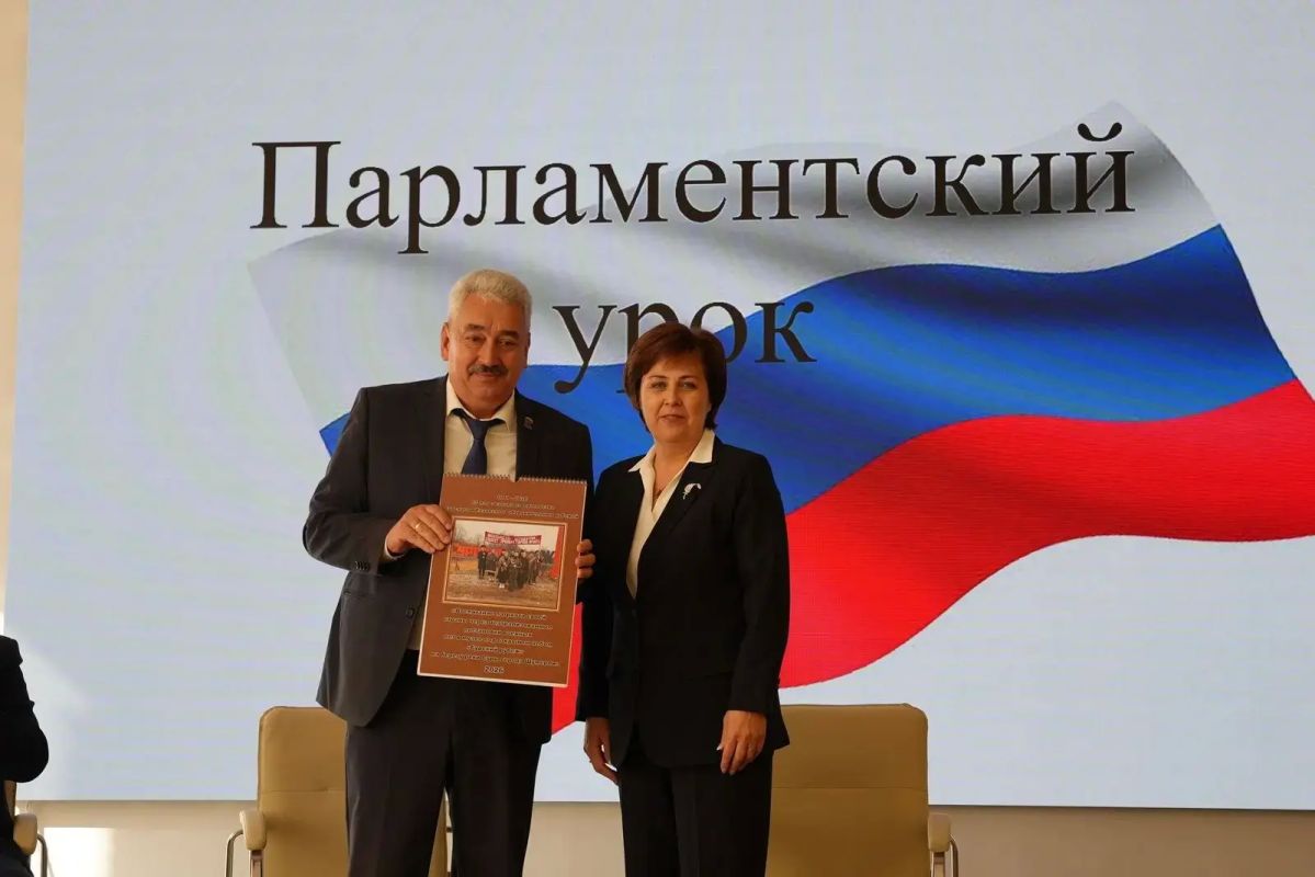 Леонид Черкесов: Дорогие студенты, уважаемые преподаватели и мастера производственного обучения! Леонид Черкесов: Дорогие студенты, уважаемые преподаватели и мастера производственного обучения!