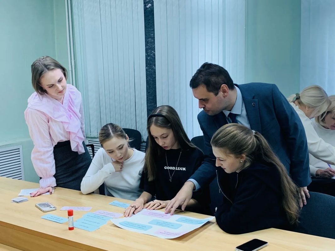 В преддверии Дня учителя в Новочебоксарске состоялся «Учительский дебют» В преддверии Дня учителя в Новочебоксарске состоялся «Учительский дебют»