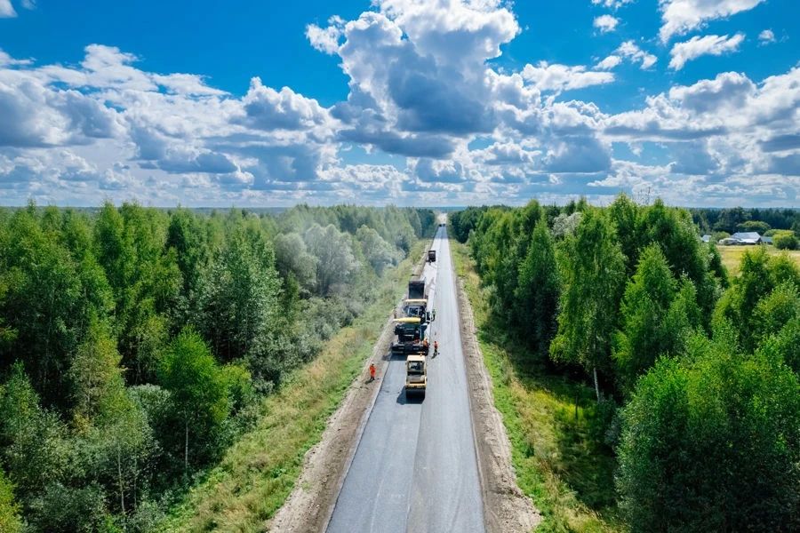 В Порецком округе Чувашии активно обновляют участок трассы Чебоксары — Сурское в рамках нацпроекта «Инфраструктура для жизни»