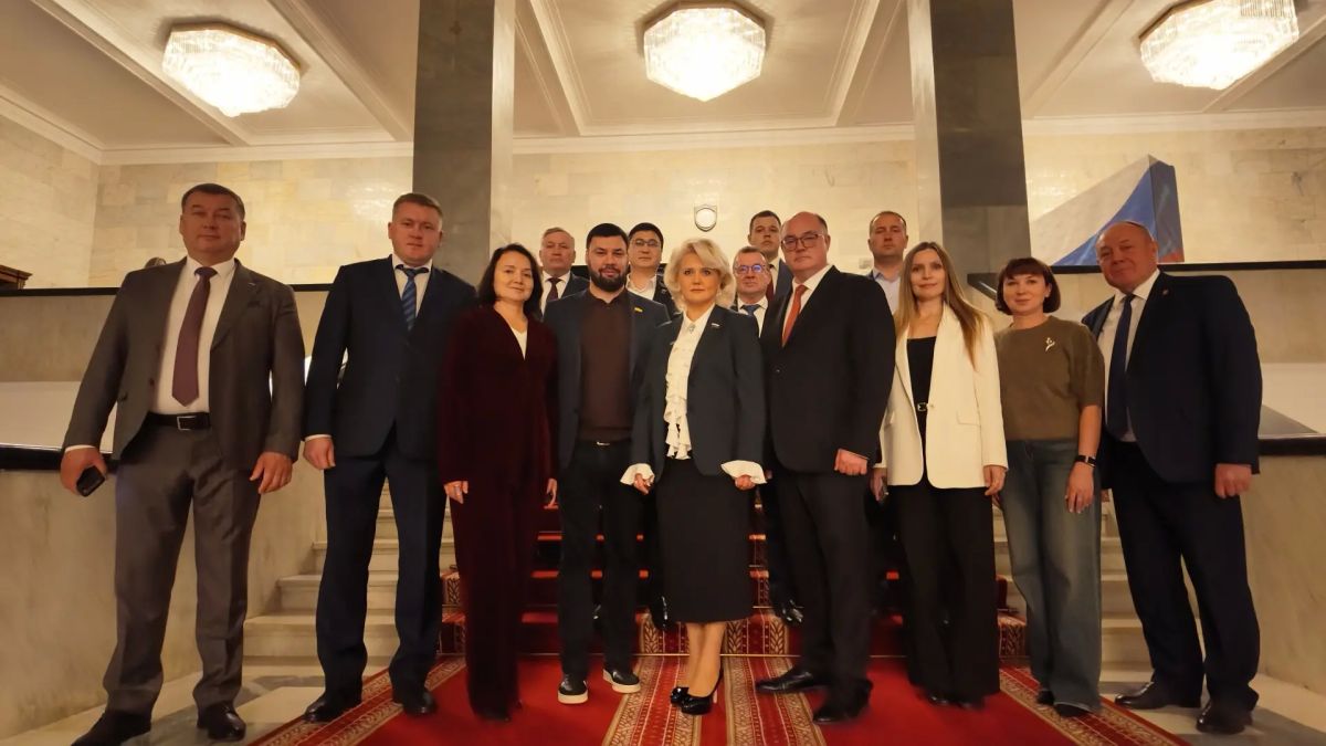 Взаимодействие профильных комитетов Государственной Думы и Государственного Совета Чувашии, развитие аграрного туризма и подготовку кадров для села обсудили вместе с коллегами из региона в рамках деловой программы «Золотая... Взаимодействие профильных комитетов Государственной Думы и Государственного Совета Чувашии, развитие аграрного туризма и подготовку кадров для села обсудили вместе с коллегами из региона в рамках деловой программы «Золотая...