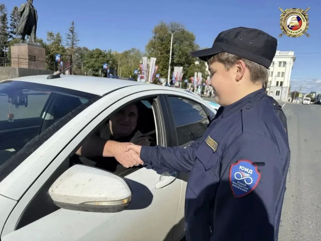 В сентябре ученики школ города Чебоксары традиционно писали письма-обращения к водителям В сентябре ученики школ города Чебоксары традиционно писали письма-обращения к водителям