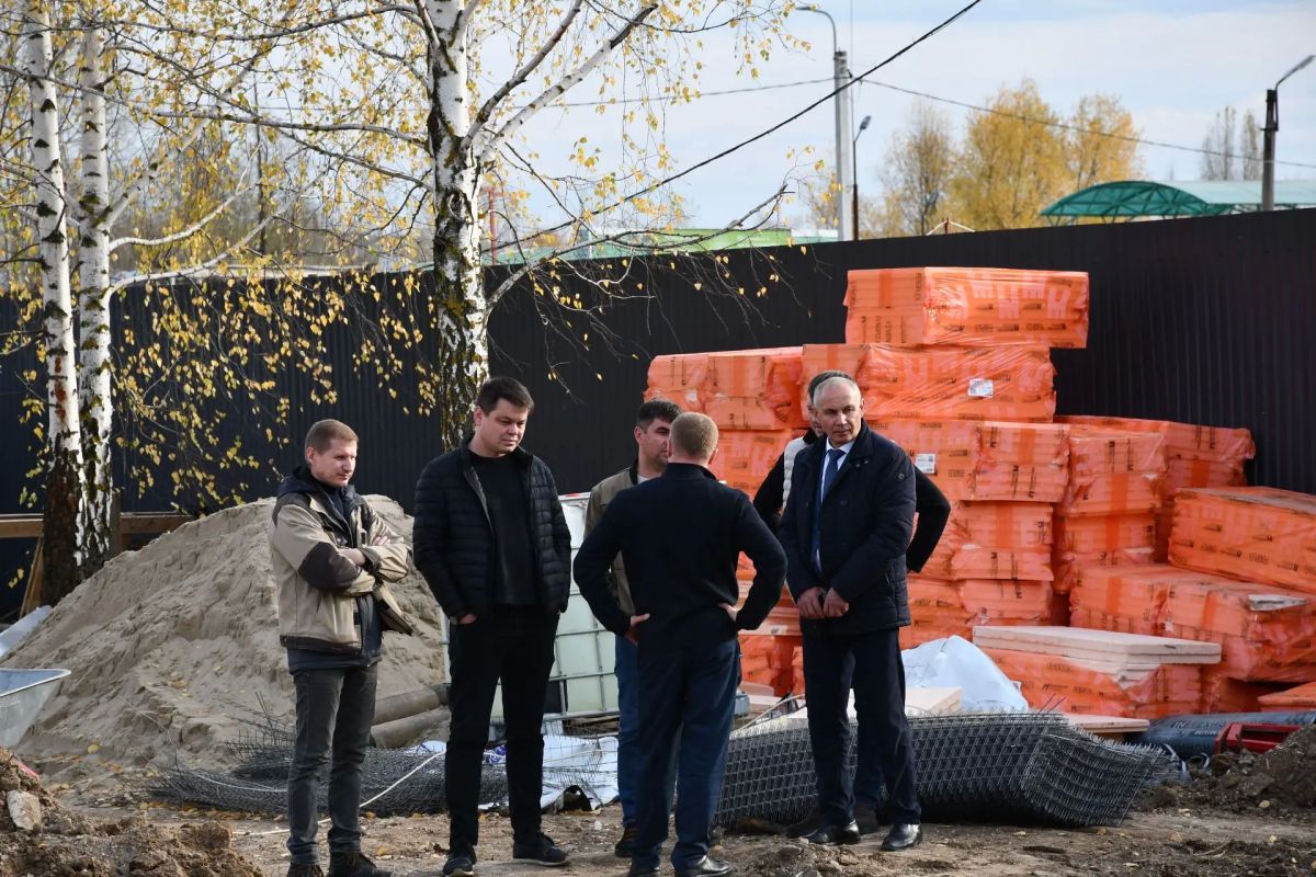Проинспектировал, как идет подготовка защитных сооружений в Новочебоксарске Проинспектировал, как идет подготовка защитных сооружений в Новочебоксарске