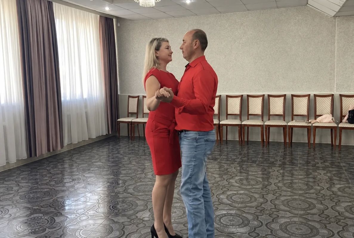 Десять лет в ритме любви: в Новочебоксарске супруги Соловьевы отметили розовую свадьбу Десять лет в ритме любви: в Новочебоксарске супруги Соловьевы отметили розовую свадьбу
