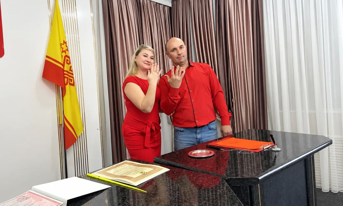 Десять лет в ритме любви: в Новочебоксарске супруги Соловьевы отметили розовую свадьбу Десять лет в ритме любви: в Новочебоксарске супруги Соловьевы отметили розовую свадьбу