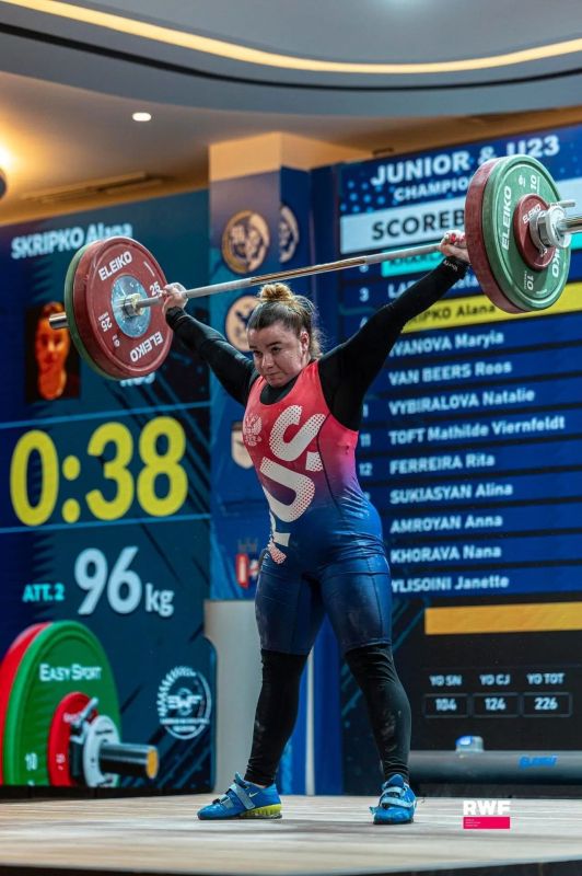 Воспитанница чебоксарской спортивной школы имени В.С. Соколова Алана Скрипко завоевала две бронзовые медали на первенстве Европы по тяжелой атлетике в Албании