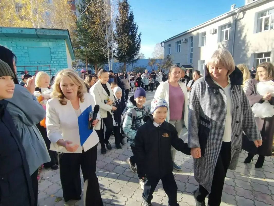 Комфортно, безопасно, красиво! В Новочебоксарске после масштабного капремонта открылась школа для детей с ОВЗ Комфортно, безопасно, красиво! В Новочебоксарске после масштабного капремонта открылась школа для детей с ОВЗ