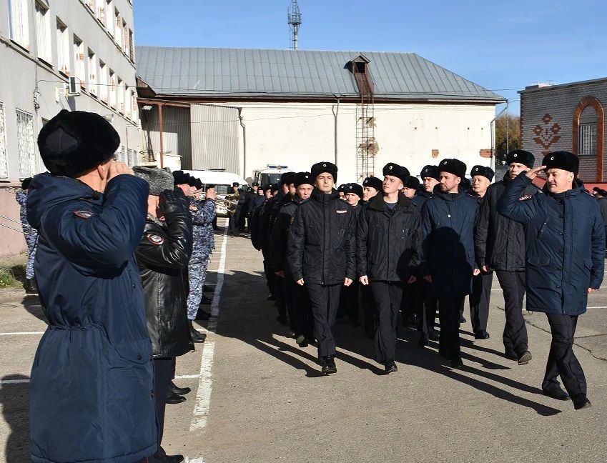 В МВД по Чувашской Республике состоялся строевой смотр подразделений аппарата В МВД по Чувашской Республике состоялся строевой смотр подразделений аппарата