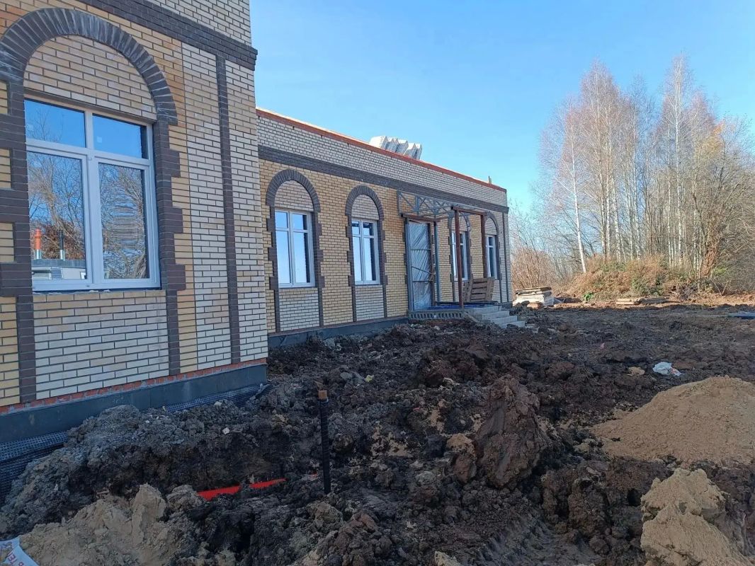 Каркас готов – и строители Дома культуры в селе Большая Выла Аликовского округа на 100 мест приступили к внутренней отделке и обустройству инженерных сетей Каркас готов – и строители Дома культуры в селе Большая Выла Аликовского округа на 100 мест приступили к внутренней отделке и обустройству инженерных сетей
