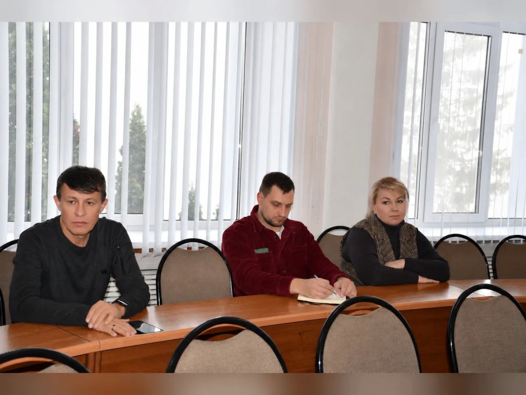 Комфорт горожан: в администрации Новочебоксарска прошла встреча с руководителями управляющих компаний Комфорт горожан: в администрации Новочебоксарска прошла встреча с руководителями управляющих компаний