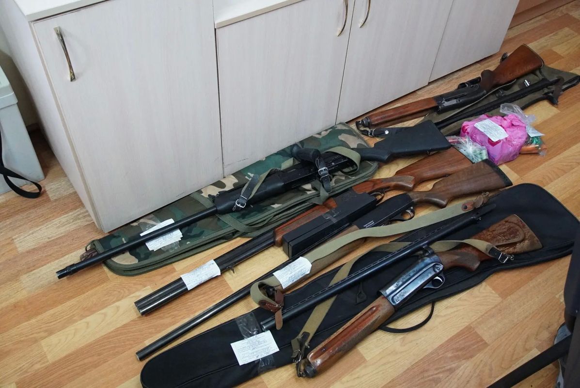 В Чебоксарах офицеры регионального управления Росгвардии передали очередную партию оружия в зону СВО В Чебоксарах офицеры регионального управления Росгвардии передали очередную партию оружия в зону СВО