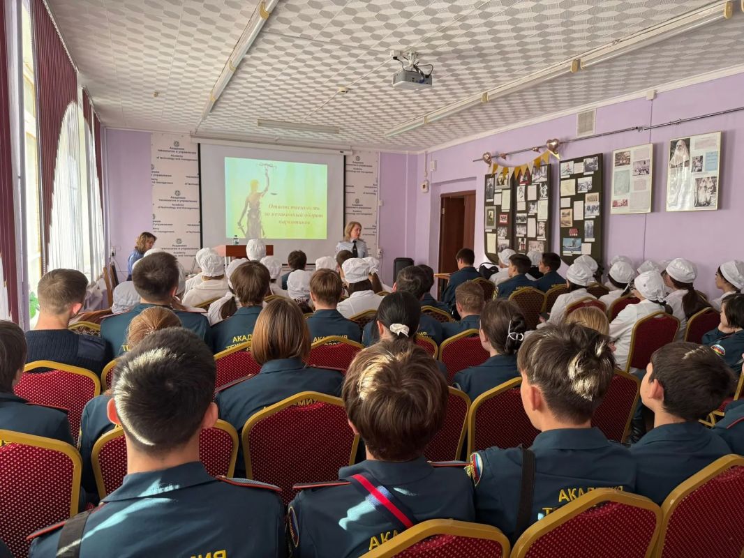 В Академии технологии и управления Новочебоксарска прошла важная встреча для первокурсников направлений «Пожарная безопасность» и «Лечебное дело» В Академии технологии и управления Новочебоксарска прошла важная встреча для первокурсников направлений «Пожарная безопасность» и «Лечебное дело»