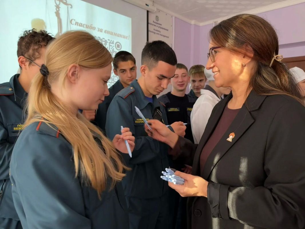 В Академии технологии и управления Новочебоксарска прошла важная встреча для первокурсников направлений «Пожарная безопасность» и «Лечебное дело» В Академии технологии и управления Новочебоксарска прошла важная встреча для первокурсников направлений «Пожарная безопасность» и «Лечебное дело»
