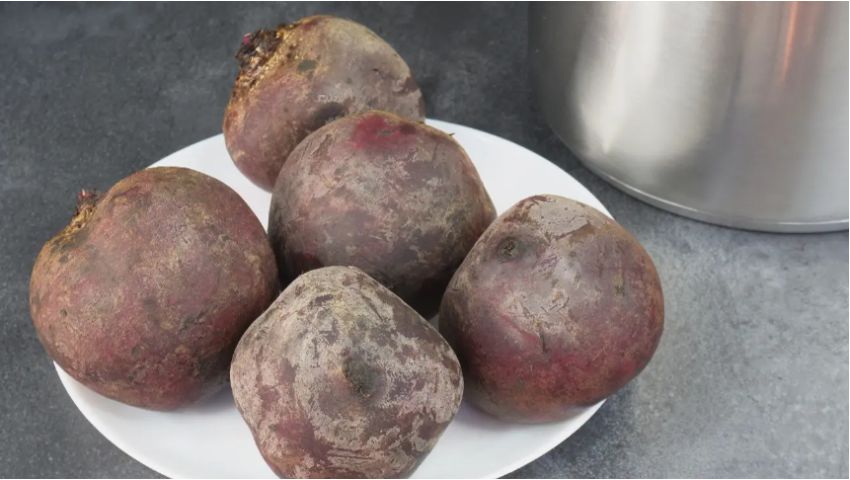 Как сварить свеклу для идеальной «Селедки под шубой»