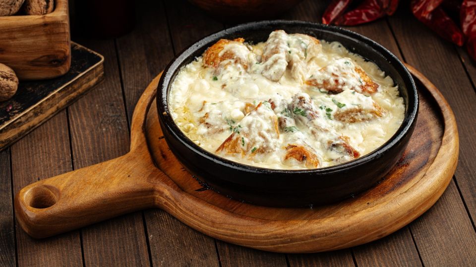 Домочадцы с ума сойдут от этого грузинского блюда: готовится быстро, получается вкусно