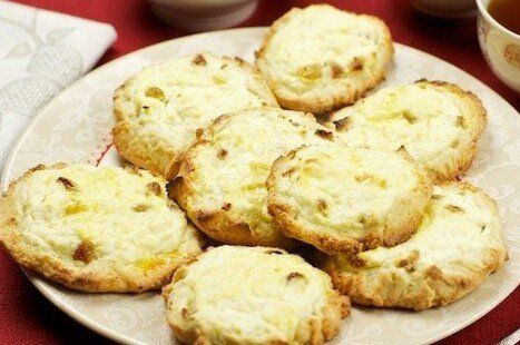 Рецепт нежных ватрушек с творогом из песочного теста