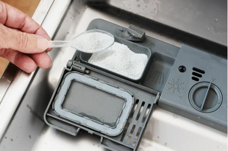 Как выбрать моющее средство для посудомоечной машины: советы и рекомендации